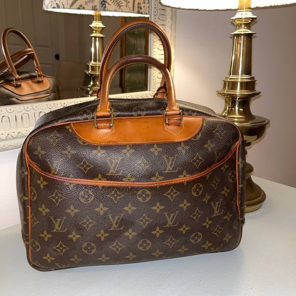 Louis Vuitton Handbags - Louis Vuitton Deauville